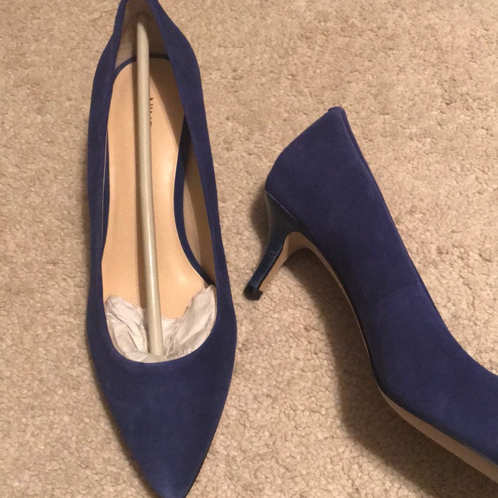 blue suede shoes. NWT - Picture 2 of 6